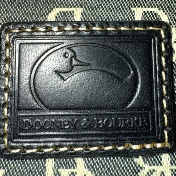 Dooney & Bourke Fabric Wristlet. - Picture 3 of 11